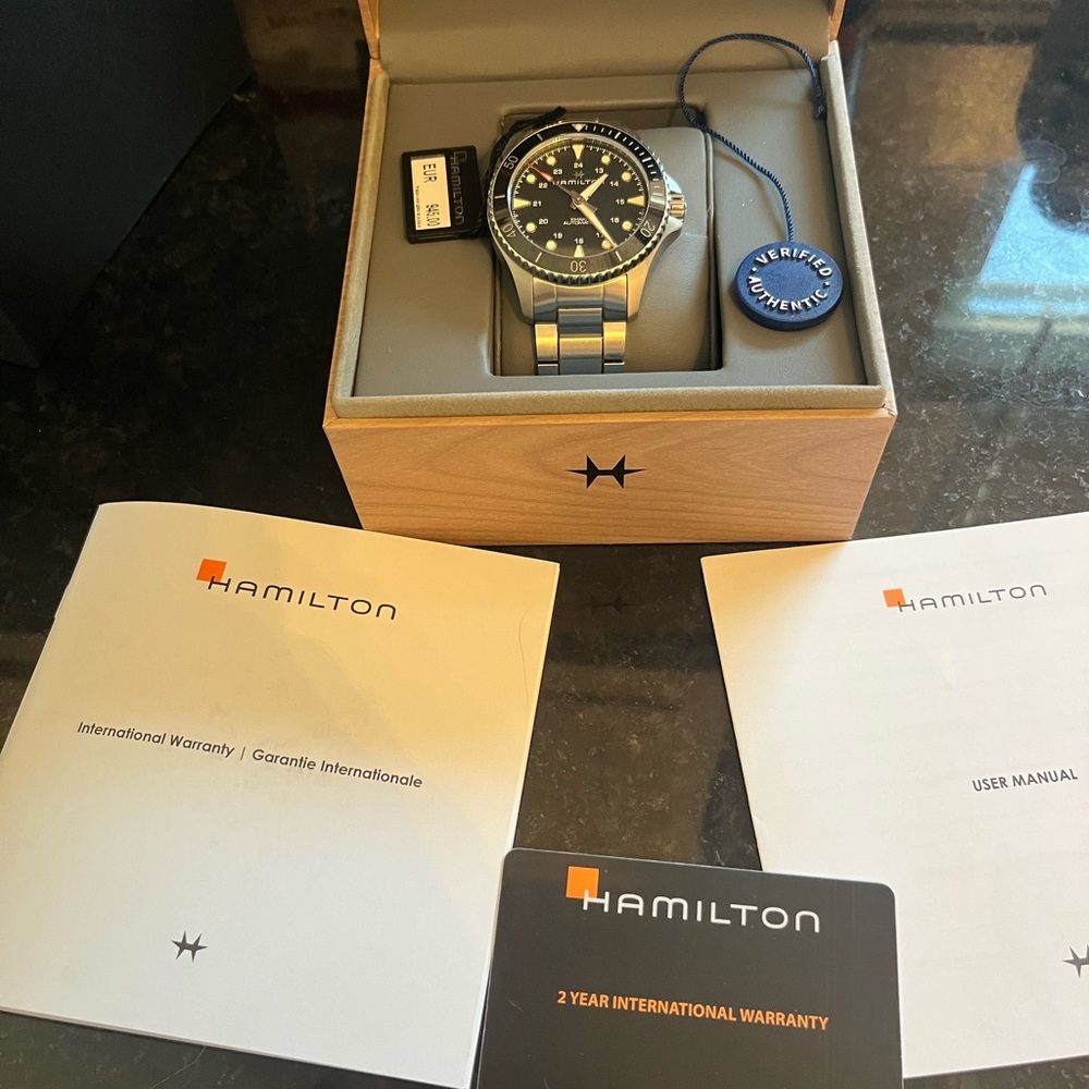 Hamilton Khaki Navy Scuba H82515130